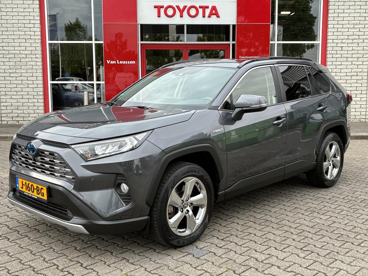 Toyota RAV4 - 2.5 HYBRID AWD DYNAMIC TREKHAAK 1650KG TREKGEW PARK-SENSOREN BLIND-SPOT 360° CAMERA NAVI A - AutoWereld.nl