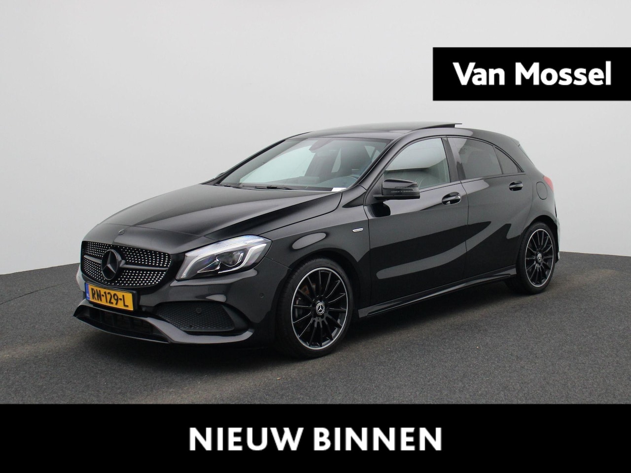 Mercedes-Benz A-klasse - 180 Sport Edition | Panoramadak | Camera | Navigatie | Sport stoelen | Bluetooth | - AutoWereld.nl
