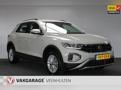 Volkswagen T-Roc - 1.5 TSI Style|Rijklaarprijs|Trekhaak afn.baar|Carplay|Navi|