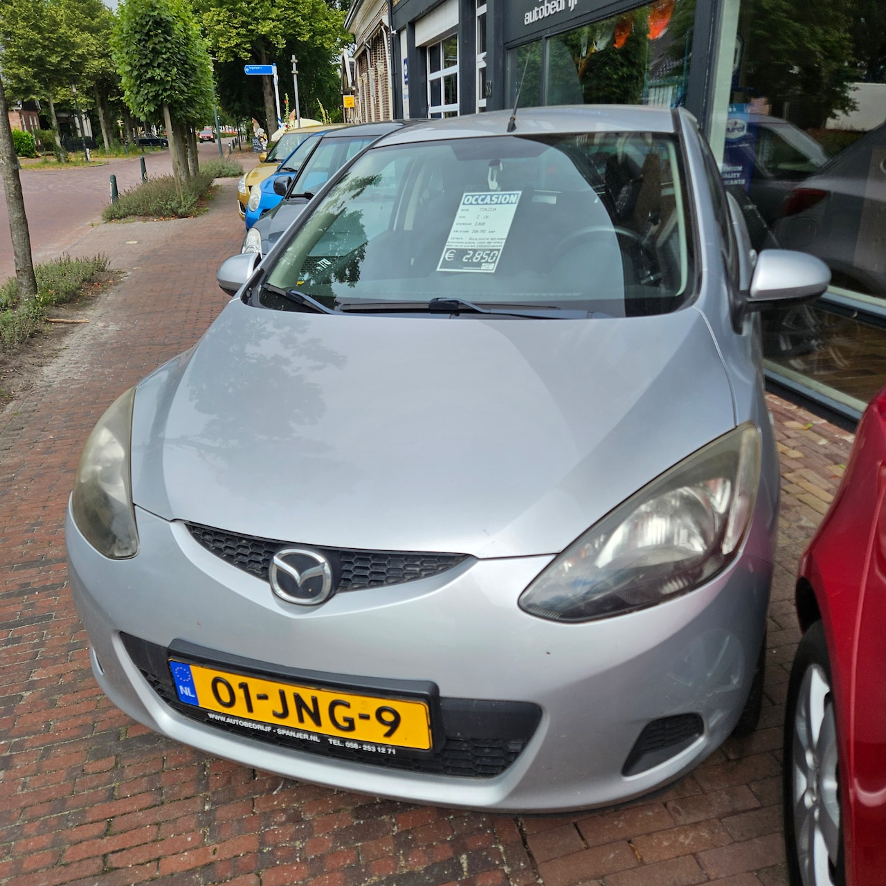 MAZDA 2