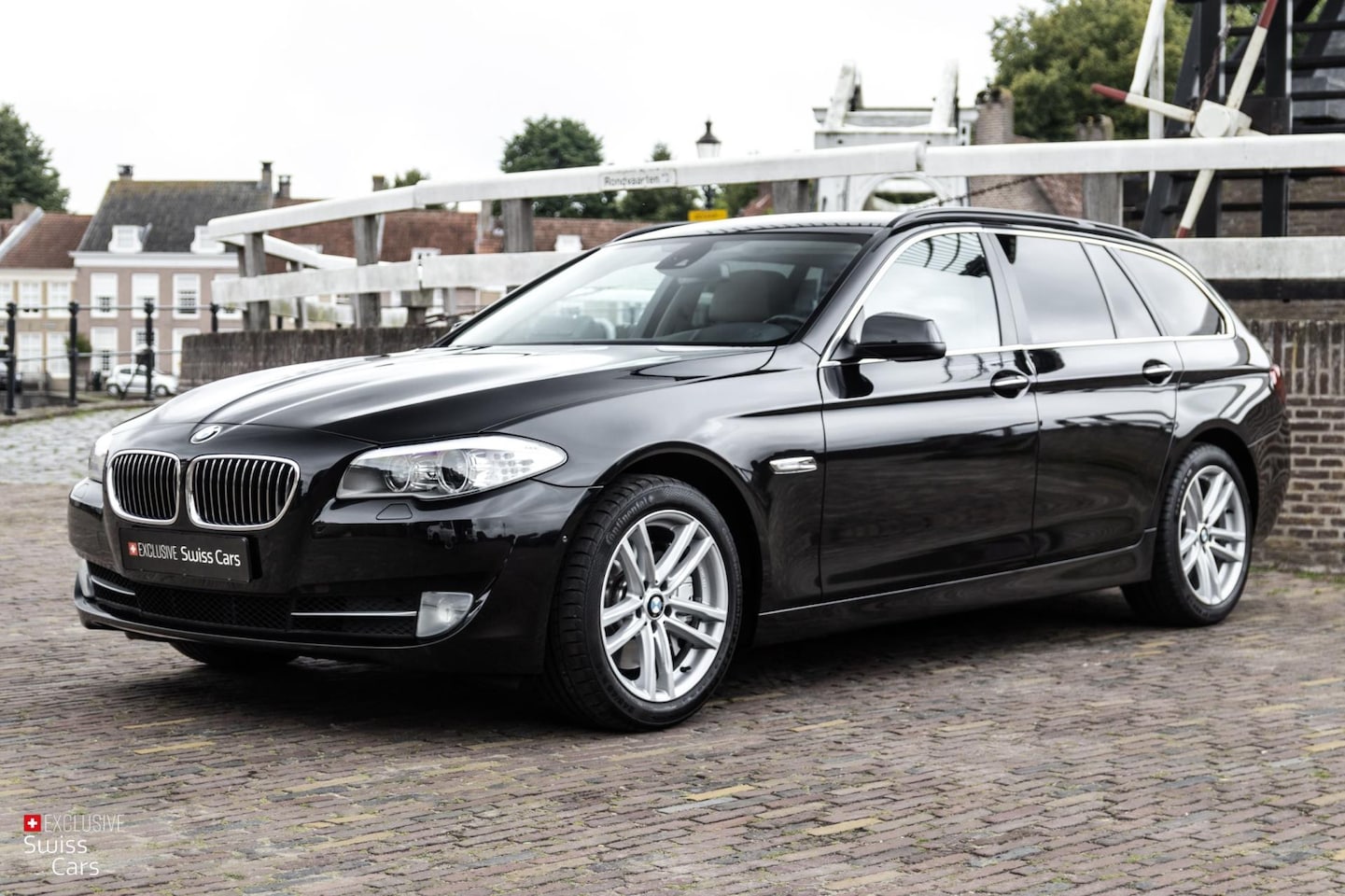 BMW 5-serie Touring - 535i Executive|360° camera's|€37.186 Ex. Btw|HUD - AutoWereld.nl