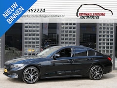 BMW 3-serie - 318i Sportline Carplay Sportstoelen Leder/Stof NaviPro 19inch LM Velgen Privacy Glass Shad