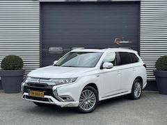 Mitsubishi Outlander - 2.4 PHEV Intense+ | Panoramadak | Camera | DAB | 18 Inch Lichtmetalen Velgen | Carplay |