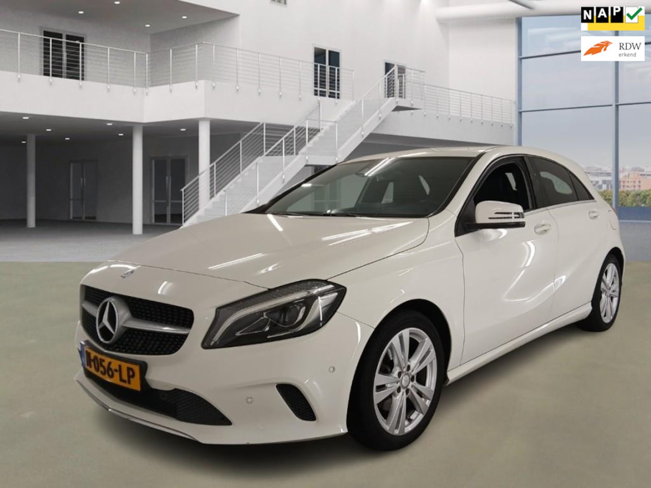 Mercedes-Benz A-klasse - 180 Ambition // Grote beurt Onderhoud - AutoWereld.nl