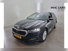 Skoda Octavia Combi - 1.0 e-TSI Business Edition | Trekhaak |