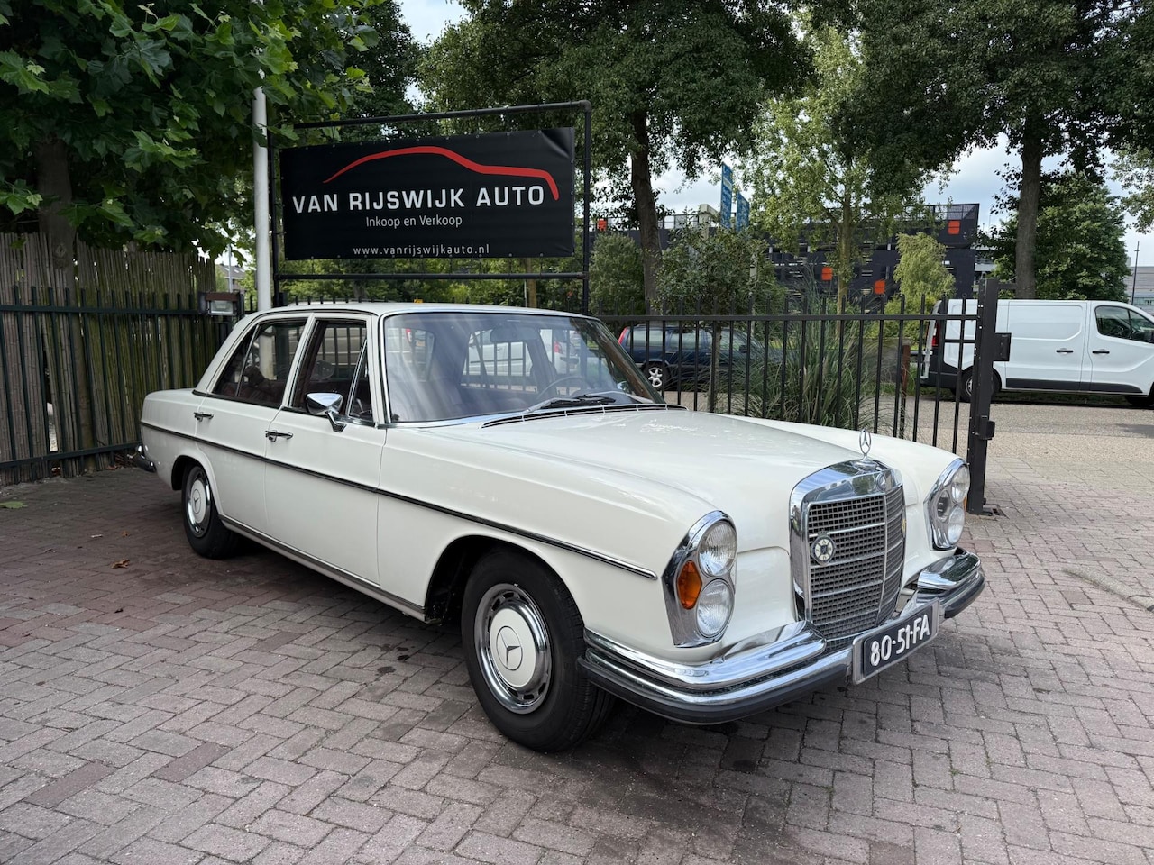 Mercedes-Benz S-klasse - 280 S Org Nl Auto Org Km LPG Unieke Oldtimer - AutoWereld.nl