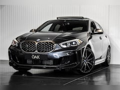 BMW 1-serie - M135i xDrive | Live Cockpit | Panorama | Schaalstoelen | Memory | H&K | Head-Up | 19"LM |