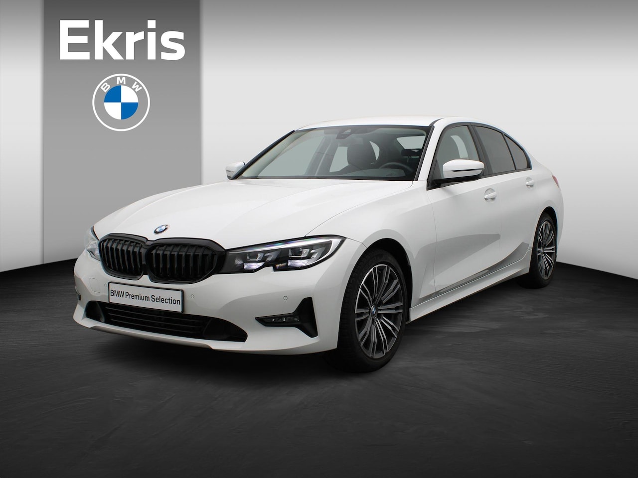 BMW 3-serie - Sedan 318i BMW Live Cockpit Professional | PDC | DAB | 16" - AutoWereld.nl