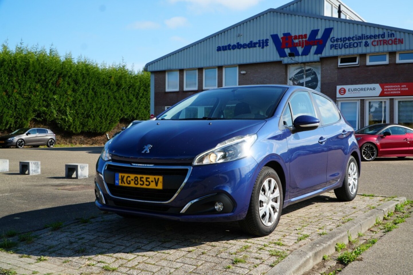 Peugeot 208 - BLUE LION 1.2-82PK 5-DEURS incl. 6 maanden garantie en rijklaar - AutoWereld.nl