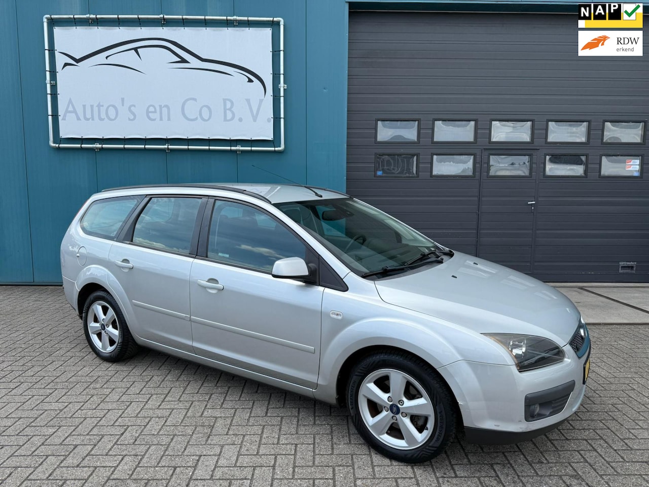 Ford Focus Wagon - 1.8-16V Ambiente Airco Cruise 16" Lm velgen Pdc Trekhaak NL Auto NAP - AutoWereld.nl