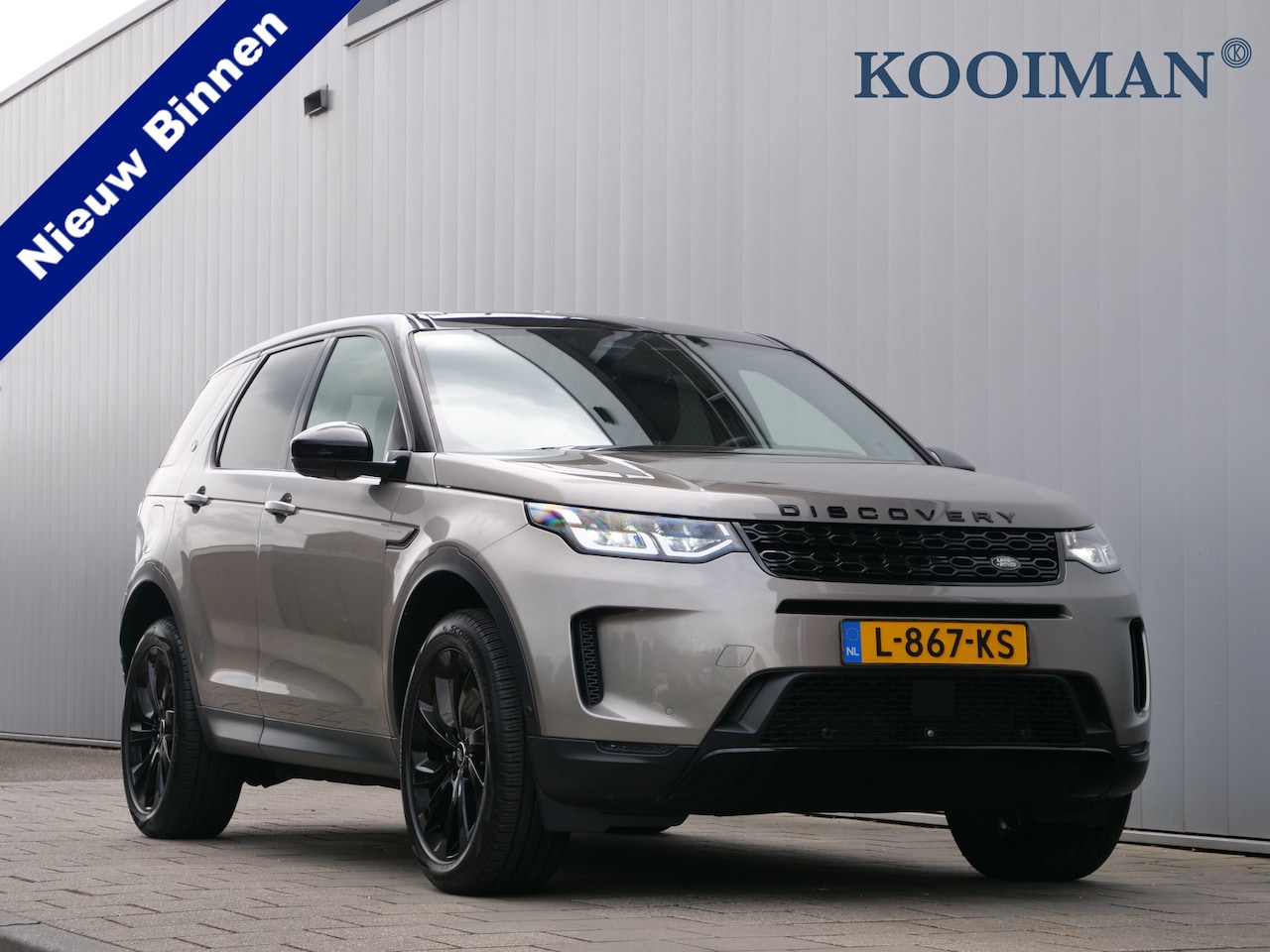 Land Rover Discovery Sport - P300e 1.5 R-Dynamic SE 309 Pk Automaat Navi / DAB / Camera / Leer / Apple Carplay - AutoWereld.nl