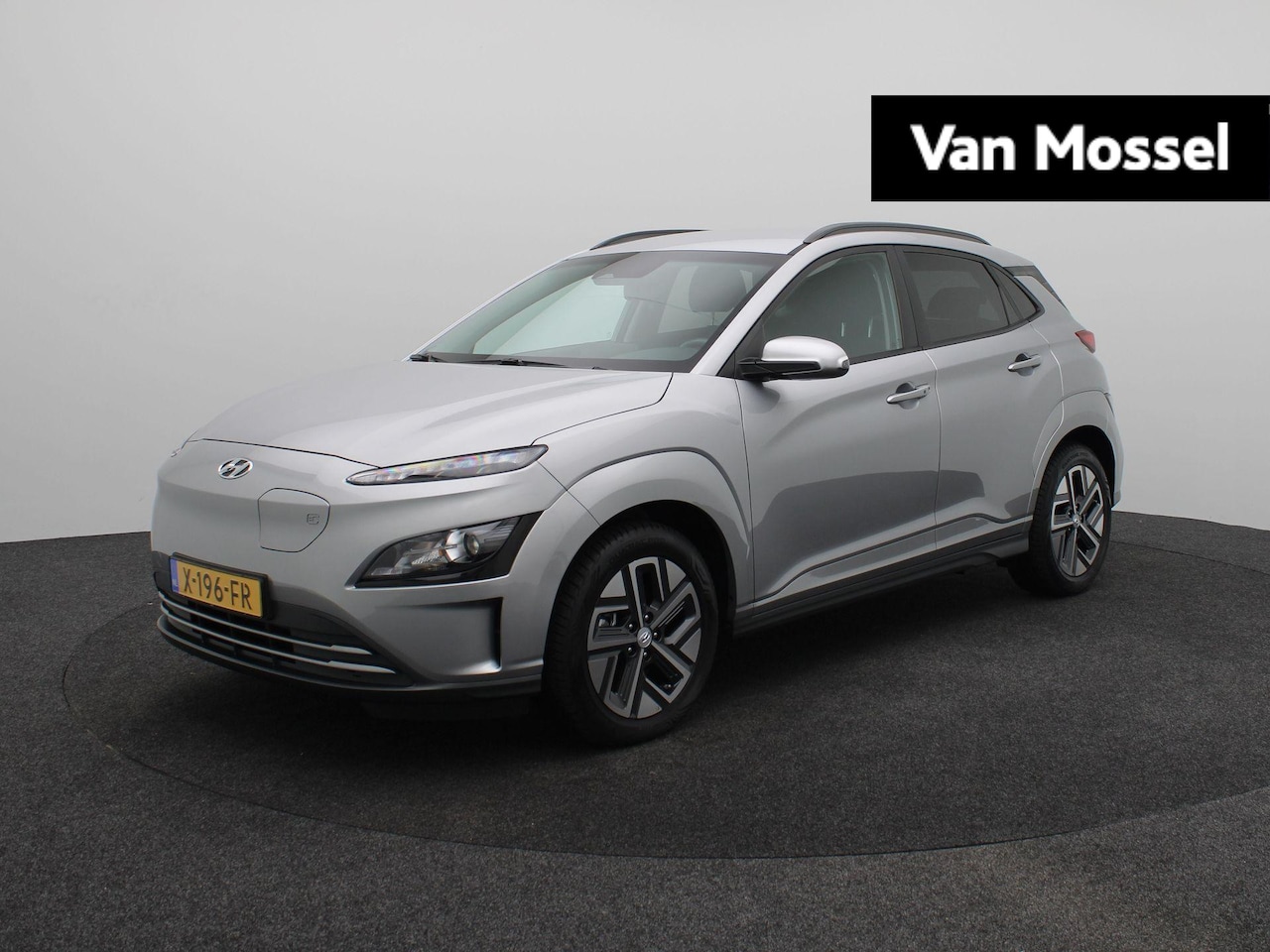 Hyundai Kona Electric - EV Pure 64 kWh | 1e Eigenaar | Apple Carplay / Android Auto | Privacy Glass | Climate Cont - AutoWereld.nl