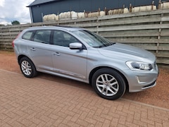 Volvo XC60 - 2.0 T5 FWD Polar+ Panoramadak, Leder