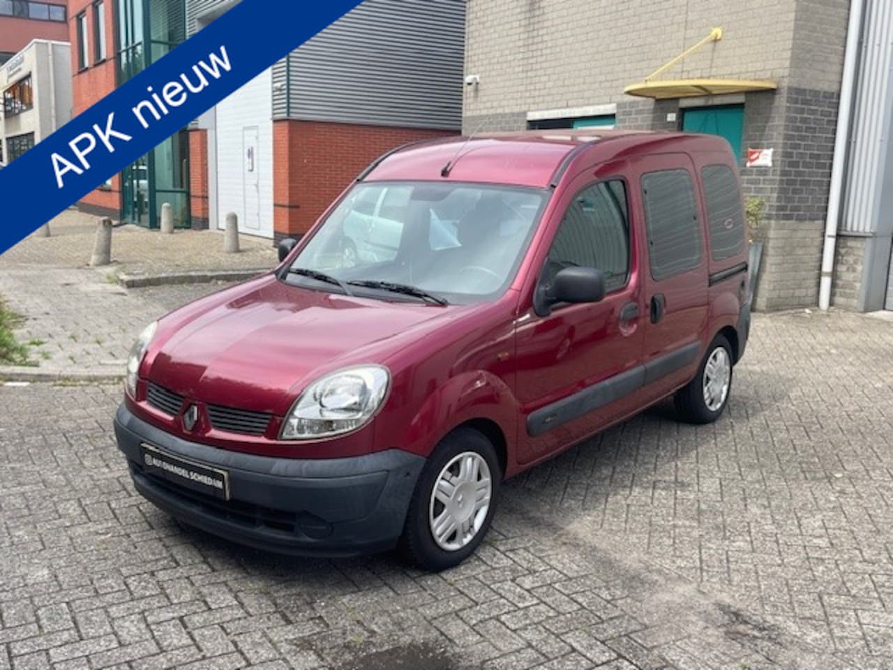 Renault Kangoo - 1.6-16V Expression | APK TM 21/06/2026| NW BANDEN EL.RAMEN + RADIO / CD SPELER  + TREKHAAK - AutoWereld.nl