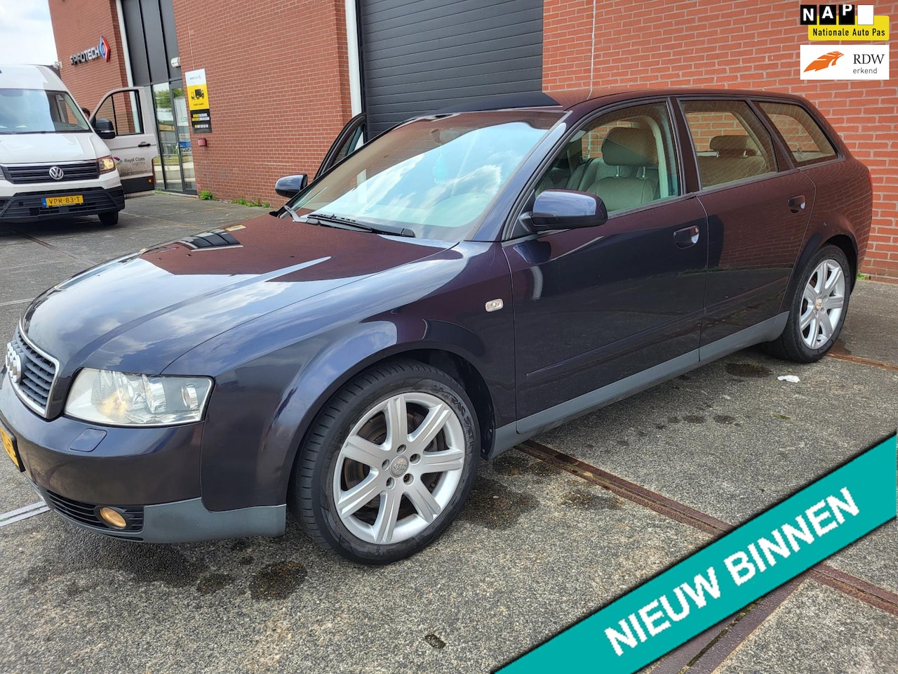 Audi A4 Avant - 2.4 Exclusive 2.4 Exclusive,automaat, trekhaak.INRUIL KOOPJE - AutoWereld.nl