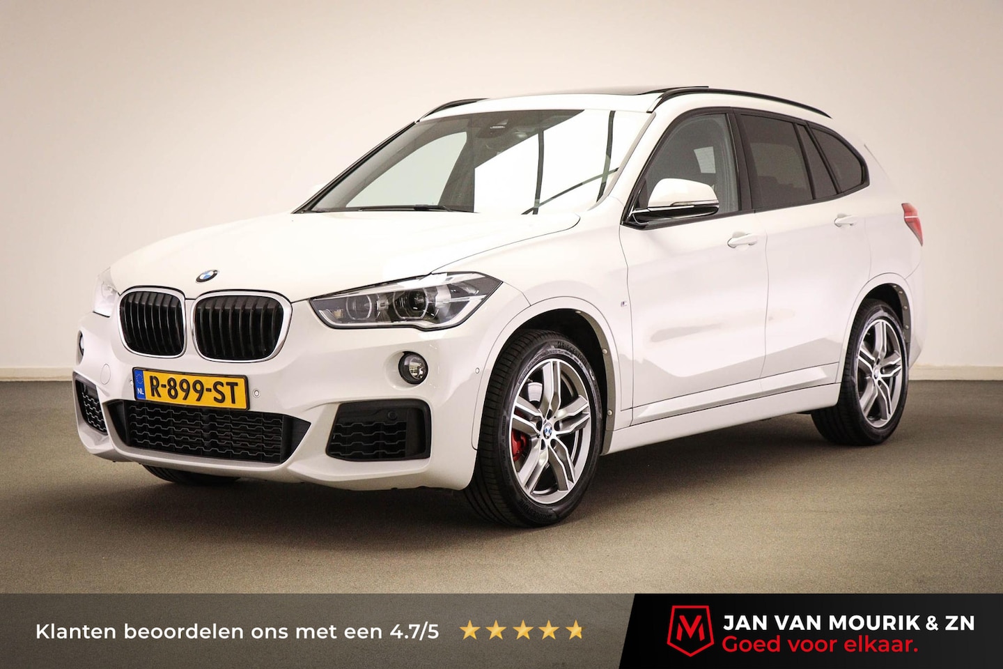 BMW X1 - sDrive20i M-Sport High Executive | PARKING- PACK | PANORAMADAK | CAMERA - AutoWereld.nl
