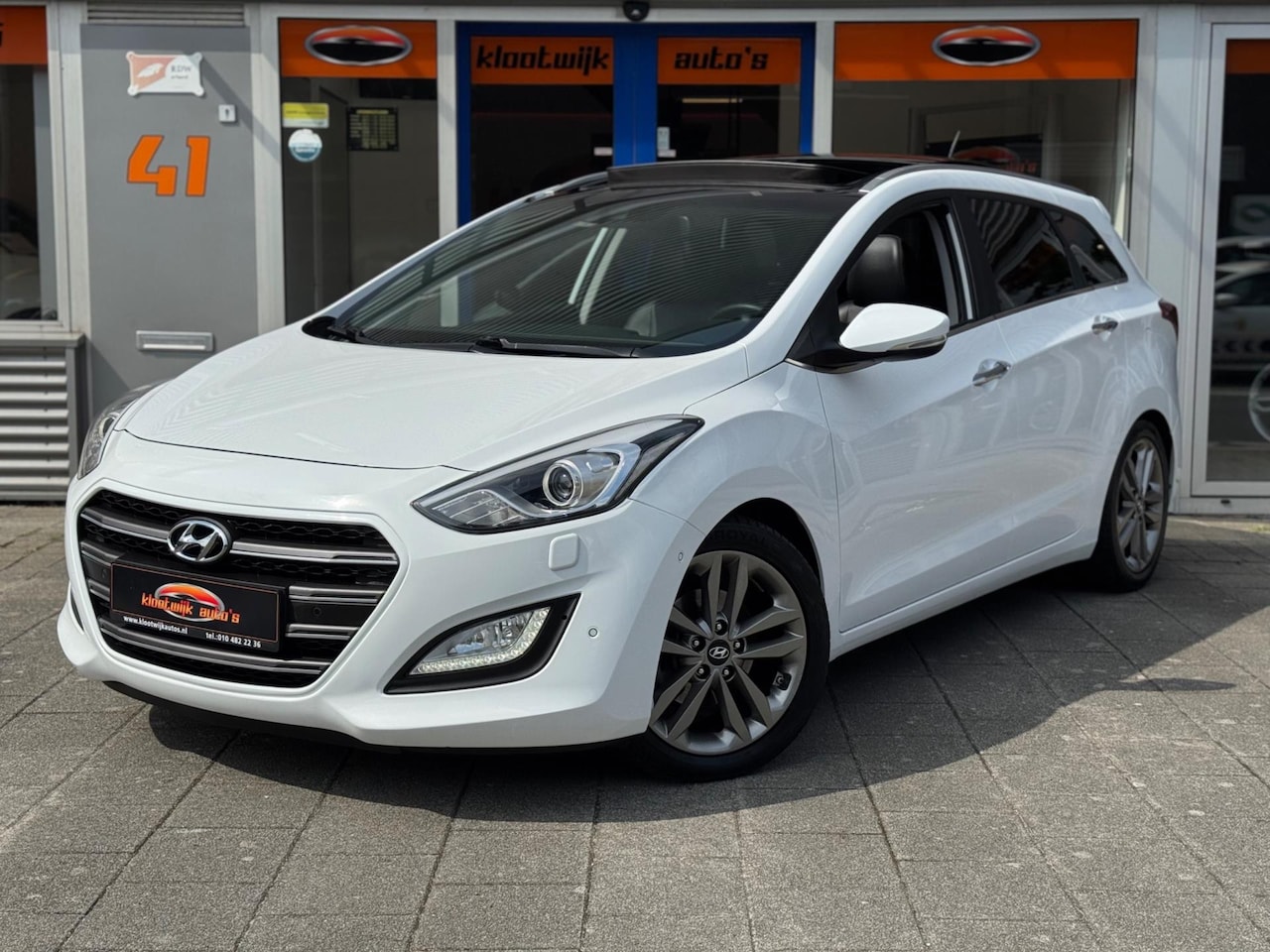 Hyundai i30 Wagon - 1.6 GDI Premium Automaat Panorama Leder Dealer Historie - AutoWereld.nl