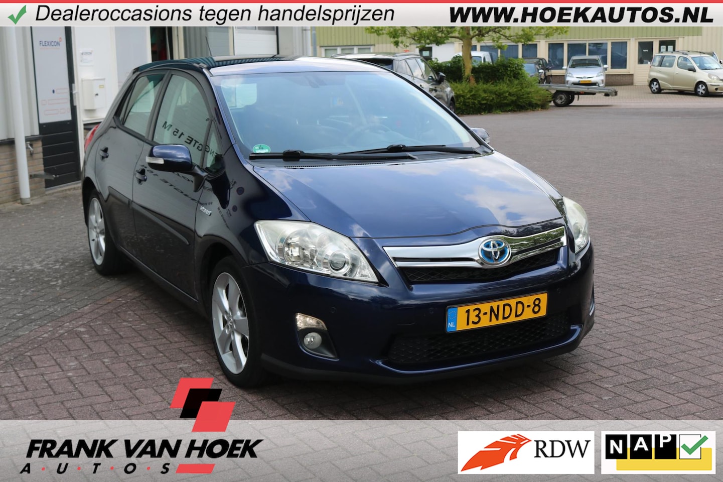 Toyota Auris - 1.8 Full Hybrid Executive 1.8 Full Hybrid Executive - AutoWereld.nl