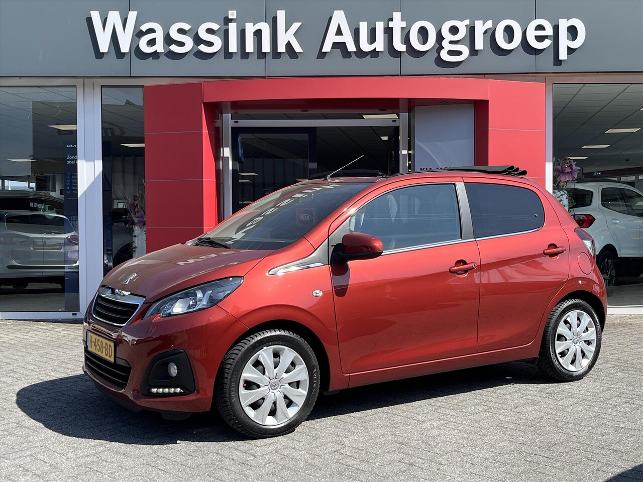Peugeot 108 - 1.0 72pk 5D TOP! Active | Airconditioning | Elektrische vouwdak | Bluetooth | Privacy glas - AutoWereld.nl