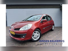 Renault Clio - 1.4-16V Dynamique