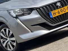 Peugeot 208 - 1.2 PureTech Active Pack - Gris Artense - Nav/Carplay - Chique