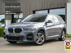 BMW X1 - sDrive18i High Executive M Sport - M Pakket - Stoelverwarming - Adaptieve cruise control