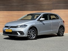 Volkswagen Polo - 1.0 TSI Live Business Clima / Lm velg / Camera / PDC / Carplay / stoelverwarming enz