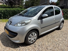 Peugeot 107 - 1.0-12V XR