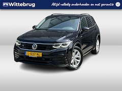 Volkswagen Tiguan - 1.5 TSI R-Line Business+ / R-Line Interieur + Exterieur / Black Style / Panoramadak / Digi