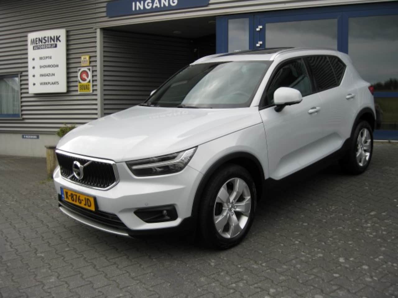 Volvo XC40 - T2 129pk Geartronic Momentum - AutoWereld.nl