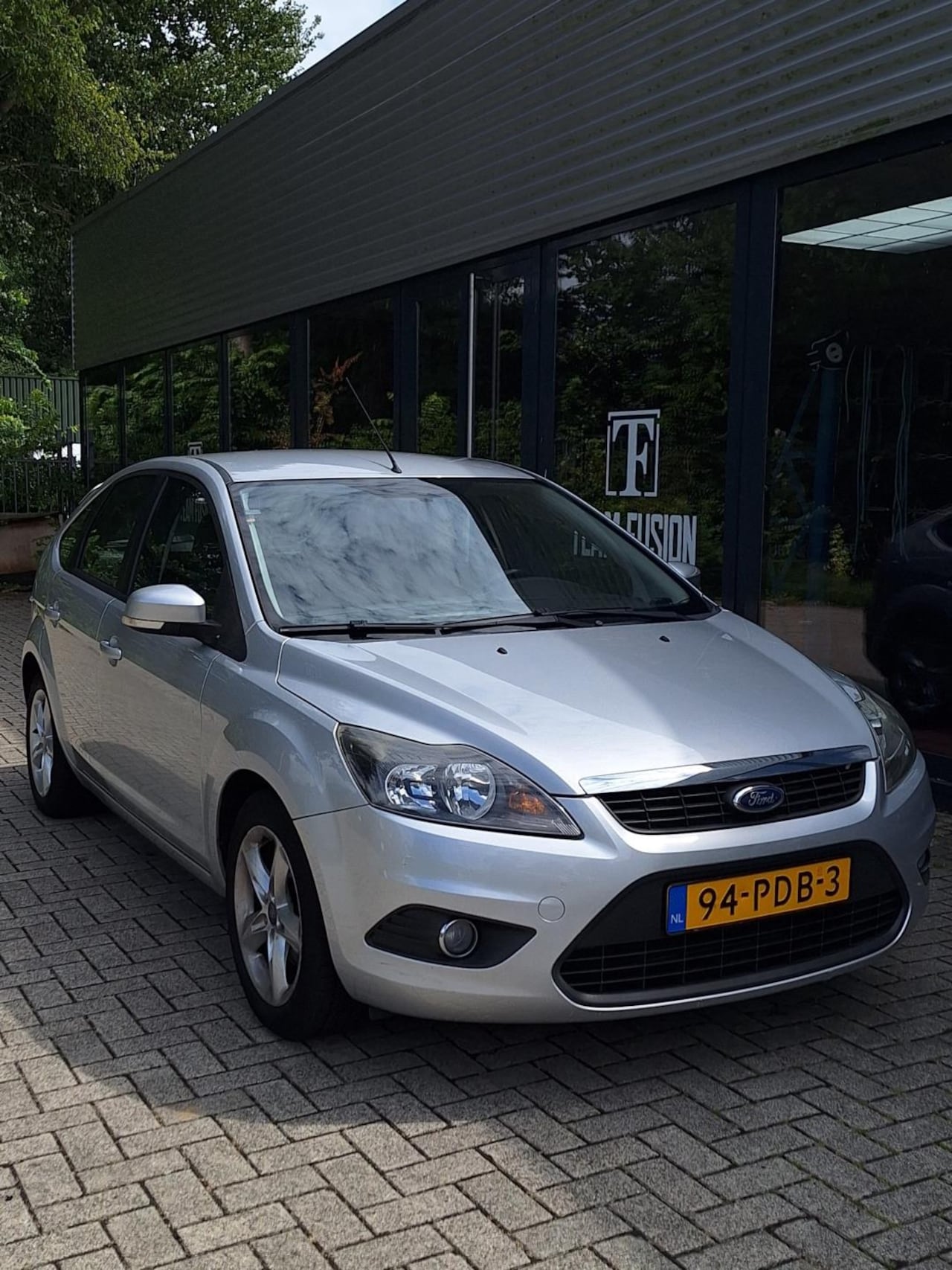 Ford Focus - 1.6 Comfort Airco APK - AutoWereld.nl