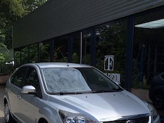 Ford Focus - 1.6 Comfort Airco APK
