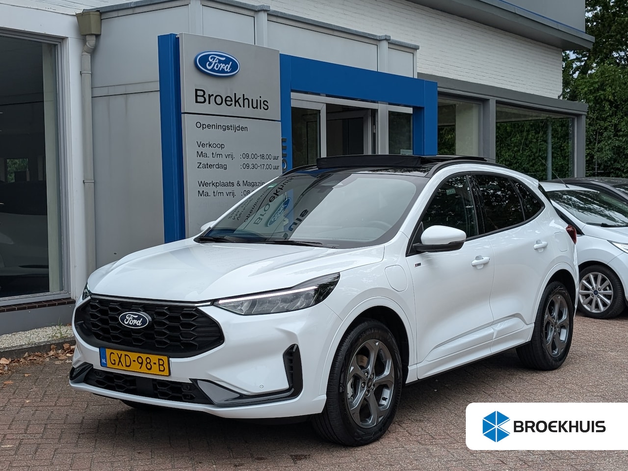 Ford Kuga - 2.5 PHEV 243pk ST-Line | Panoramadak | Carplay | Winterpack | Trekhaak (2.100kg Trekgewich - AutoWereld.nl