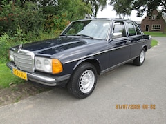 Mercedes-Benz 200-280 (W123) - 240 D 240 Diesel Automaat