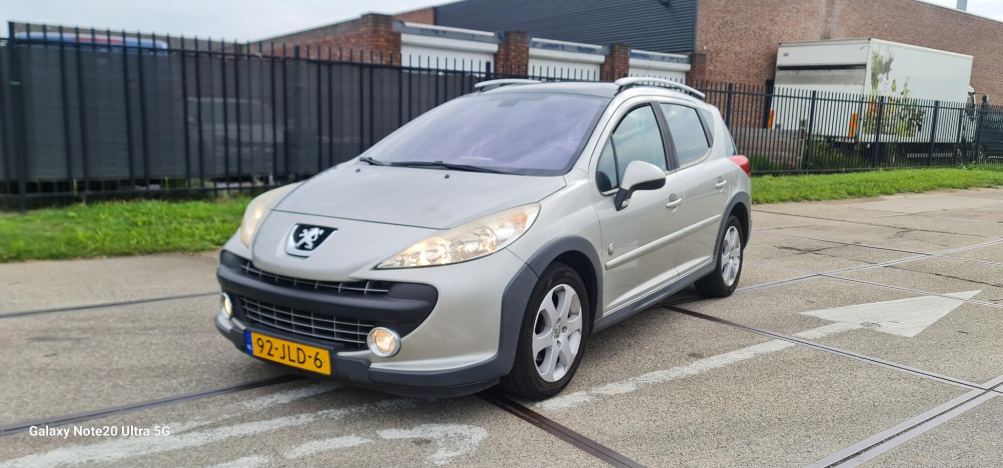 Peugeot 207 SW Outdoor - 1.6 VTi Sublime Peugeot 207 SW AIRCO OUTDOOR uitvoering inruil en garantie - AutoWereld.nl