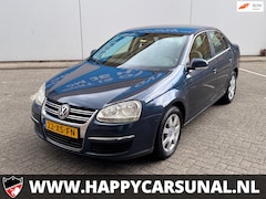 Volkswagen Jetta - 1.6 FSI Comfortline Business, AIRCO, NAVI, NIEUWE APK