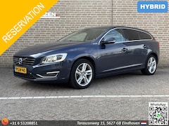 Volvo V60 - 2.4 D6 AWD Plug-In Hybrid Summum | Leder | Cruise | Climate | Stoelverwarming | PDC | APK