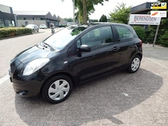 Toyota Yaris - 1.3 VVTi Sol Airco Trekhaak