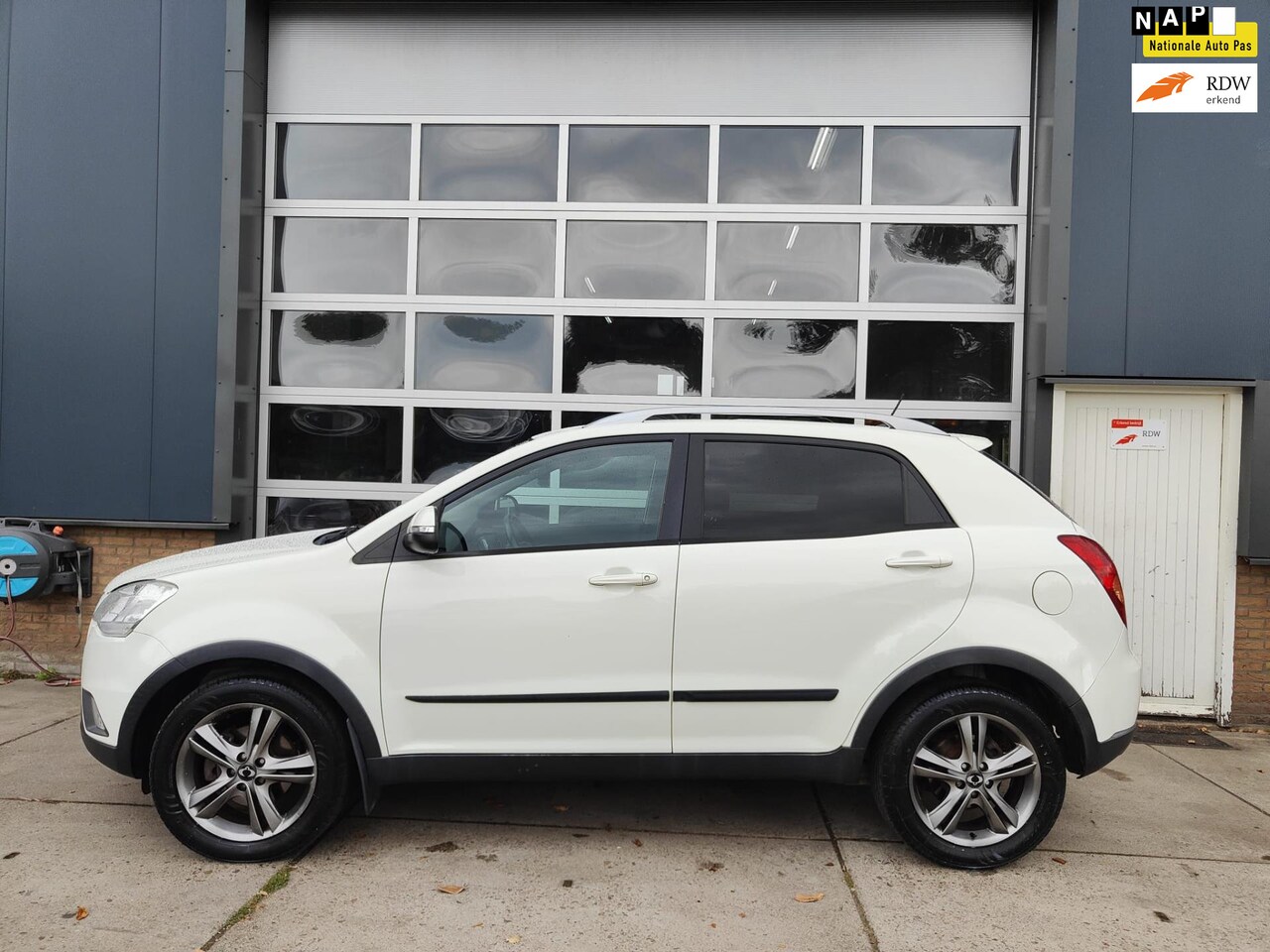 SsangYong Korando - 2.2 e-XDI Sapphire HR Automaat export polen - AutoWereld.nl