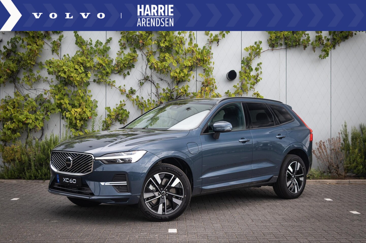 Volvo XC60 - 2.0 T6 Plug-in hybrid AWD Essential | Adaptieve Cruise Control | Stoel + Stuurverwarming | - AutoWereld.nl
