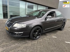 Volkswagen Passat - 2.0 FSI Sportline Business CLIMAT BJ 9-2006 APK 10-2025
