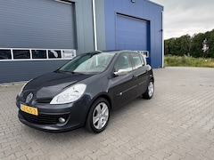Renault Clio - 1.2-16V Special Line