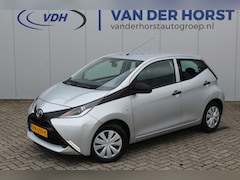 Toyota Aygo - 1.0-70pk VVT-i x-fun 5drs. Keurige Aygo 5drs. Slechts 24, - wegenbelasting per mnd. Airco,