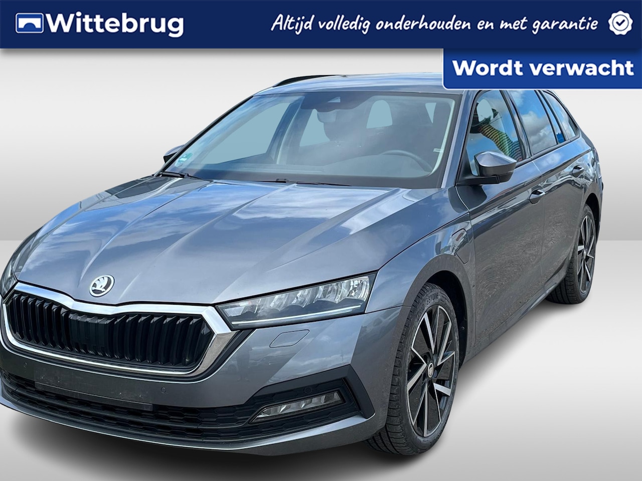 Skoda Octavia Combi - 1.4 TSI iV 204pk DSH PHEV Business Edition / Virtual Cockpit / 18" LMV / Camera / Smart Li - AutoWereld.nl