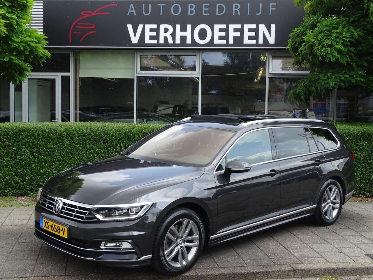Volkswagen Passat Variant - 1.5 TSI Highline Business R - R-LINE - PANORAMA - FULL OPTION ! - AutoWereld.nl