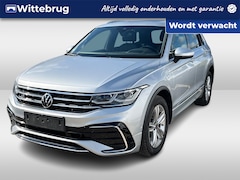 Volkswagen Tiguan - 1.4 TSI eHybrid 245pk R-Line DSG Automaat / Pano dak / Navigatie Pro / LED IQ Matrix / Ron