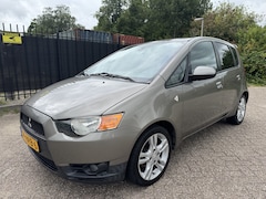 Mitsubishi Colt - 1.3 Intro Edition Airco/LMV/Cruise