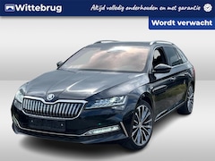 Skoda Superb Combi - 1.4 TSI iV Laurin & Klement / Panoramadak / Leer / Virtual Cockpit / Trekhaak Elek. / 360