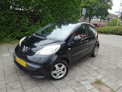 Peugeot 107 - 1.0-12V XS Urban Move MET JAAR apk con 0617426223