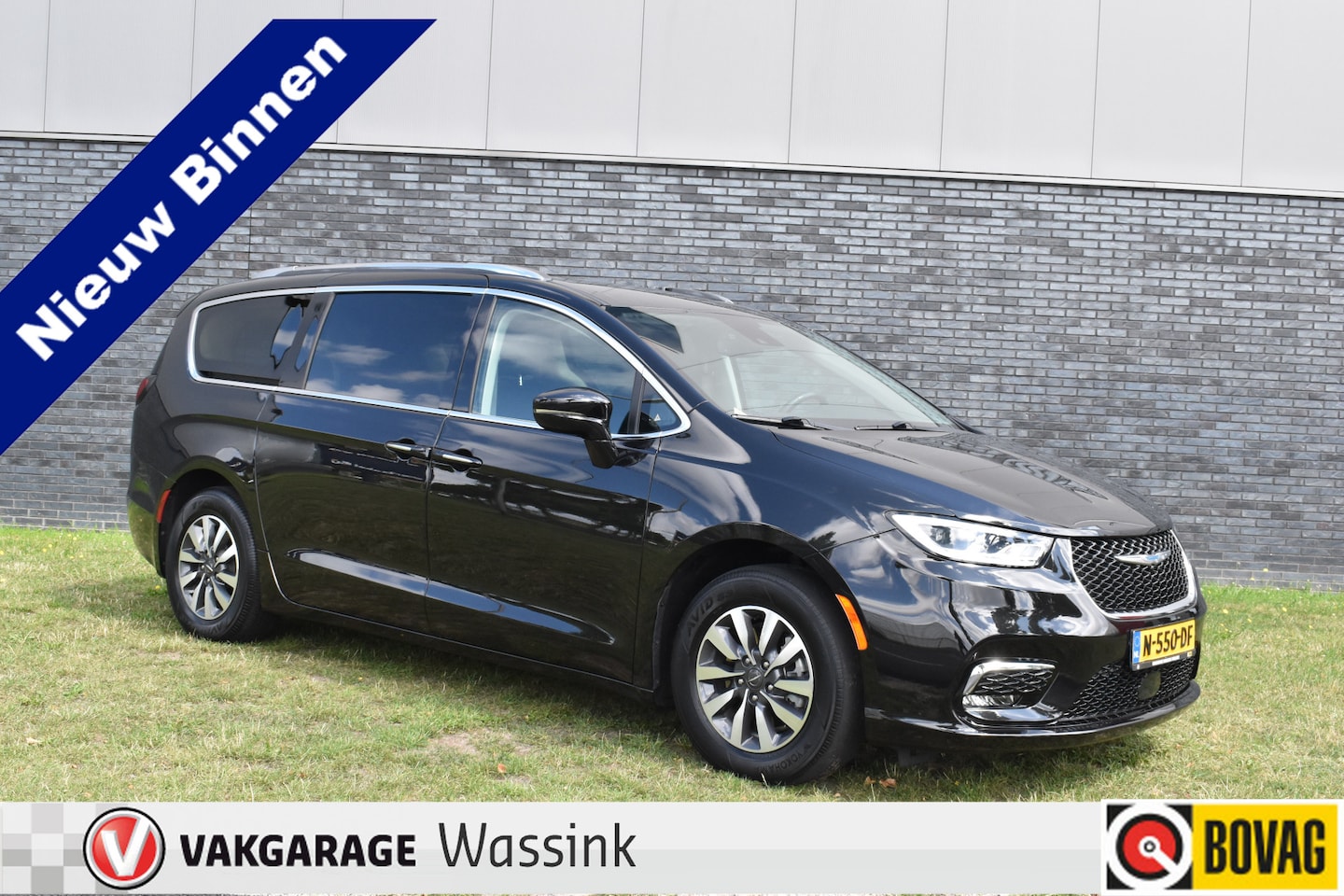 Chrysler Pacifica - HYBRID Btw auto Plugin hYBRIDE 7-PERSOONS - AutoWereld.nl